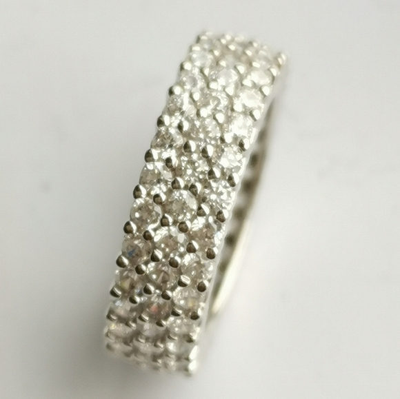 Elegant Silver Women's Ring - Picture 3 of 7